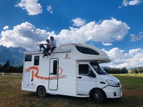 麗江(jiang)旅(lv)行(xing)社借(jie)新(xin)產(chan)品上(shang)線育新(xin)機(ji)，開啟(qi)“多條腿(tui)走(zou)路”發展(zhan)模(mo)式